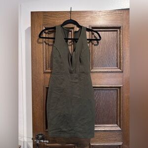 Solemio Olive Green Sleeveless V-Neck Bodycon Mini Dress with open back